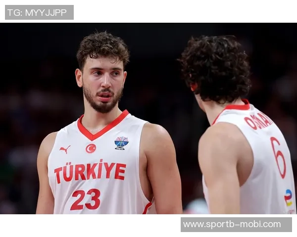 申京24岁前助攻上双创中锋历史第二仅次于约基奇39次 申京24岁前助攻上双创中锋历史第二仅次于约基奇39次